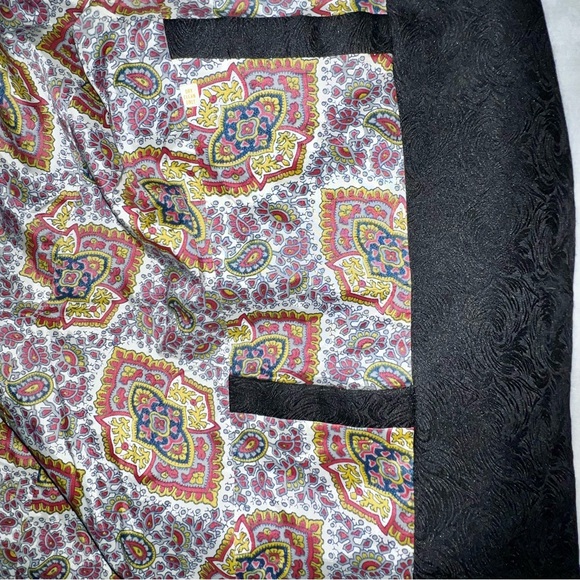 Colbert's Harry Holland Vintage Black and Engraved Look Blazer Jacket - Picture 12 of 15